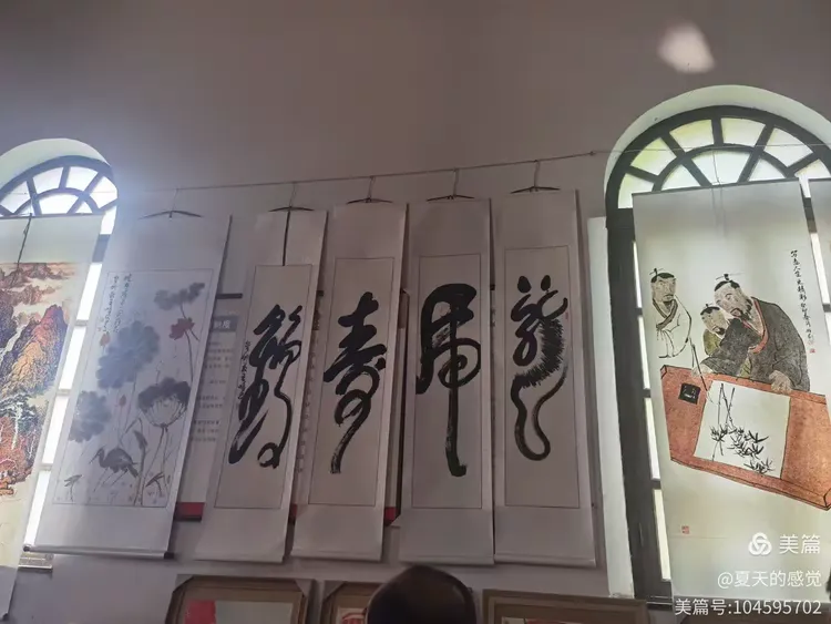 “墨香嵌心灵 丹青铸校园”一一“迎五一”书画进校园作品展